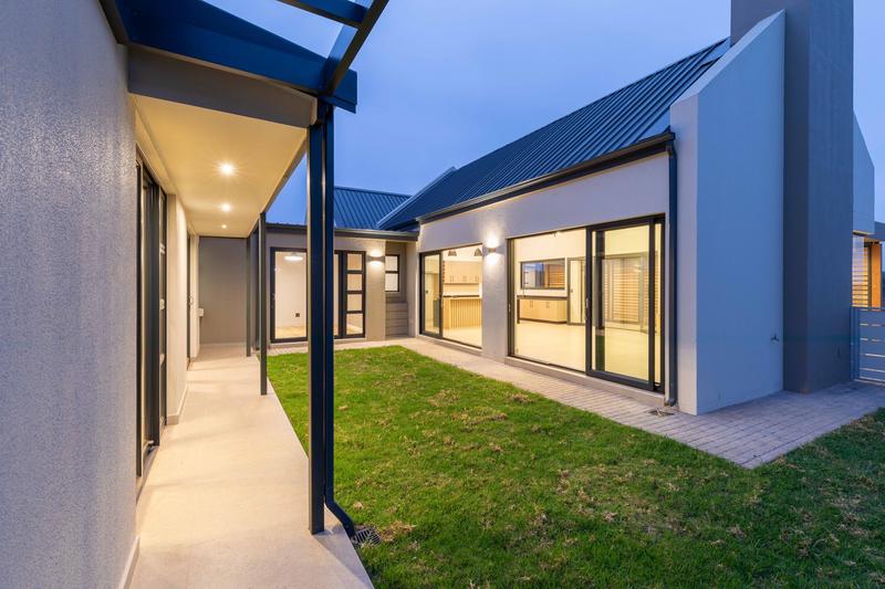4 Bedroom Property for Sale in Renosterbos Estate Western Cape